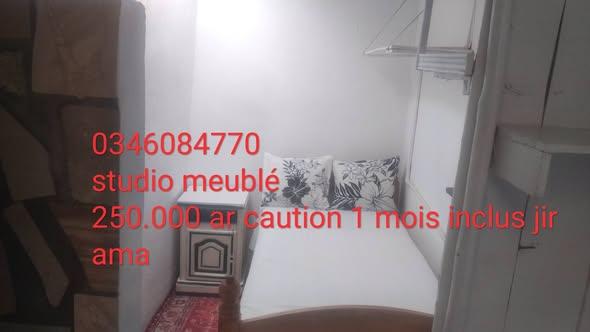 Appartement 1 ch. à louer — Ampasanimalo - photo 1
