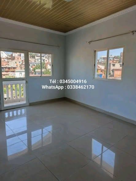 Appartement 3 ch. à louer — Ambohitrarahaba - photo 5