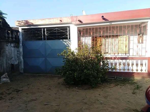 Maison 3 ch. à louer — Toamasina - photo 2