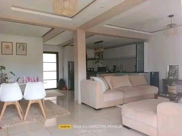 Maison 3 ch. à louer — Ambany - photo 4