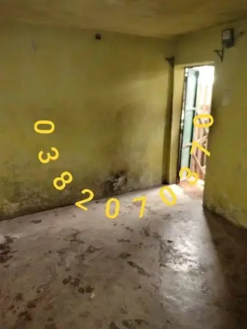 Trano Ahofa 1 ch. à louer — Ambany… — 100 000 Ar | Fonenako