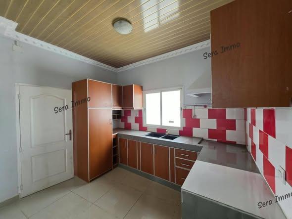 Immeuble 3 ch. à louer — Ambohitrarahaba - photo 2
