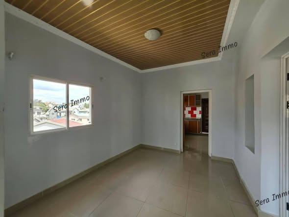 Immeuble 3 ch. à louer — Ambohitrarahaba - photo 3
