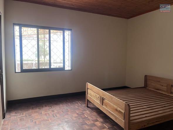 Maison 3 ch. à vendre — Tanjombato - photo 5