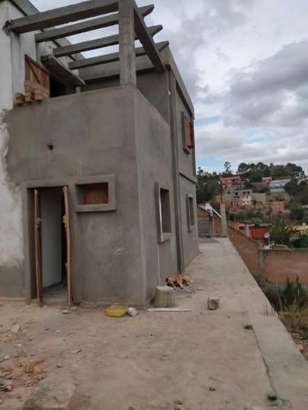 Trano Ahofa à louer — Ambohidroa - photo 1