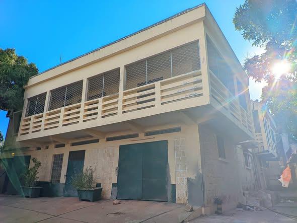 Maison 4 ch. à louer — Mahajanga - photo 1