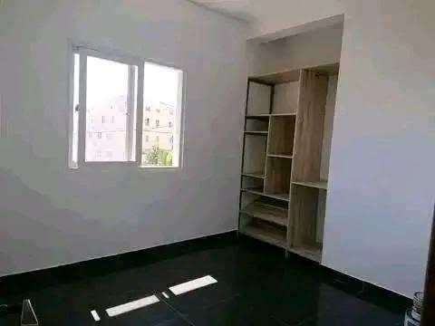 Appartement 3 ch. à louer — Talatamaty - photo 4