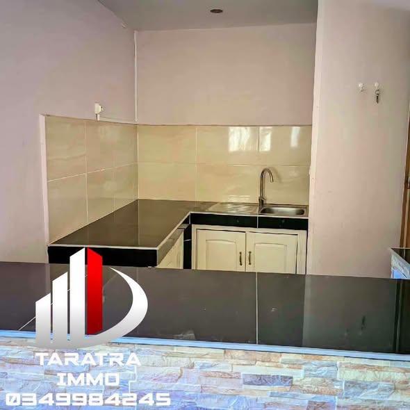 Appartement 1 ch. à louer — Ampasampito - photo 3