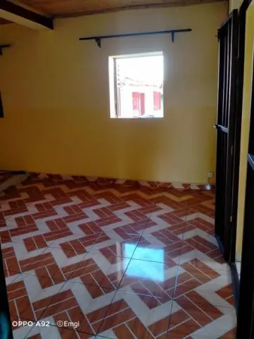 Trano Ahofa 1 ch. à louer — Namontana — 350 000 Ar | Fonenako