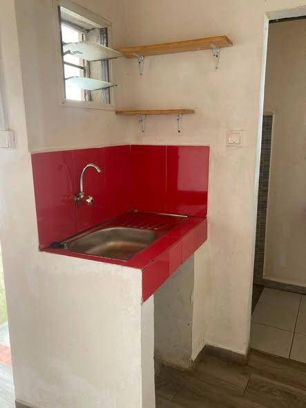 Appartement 1 ch. 16 m² à louer — Antsahabe - photo 5