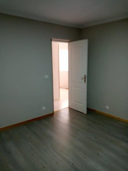 Maison 3 ch. à louer — Ambohimiandra - photo 3