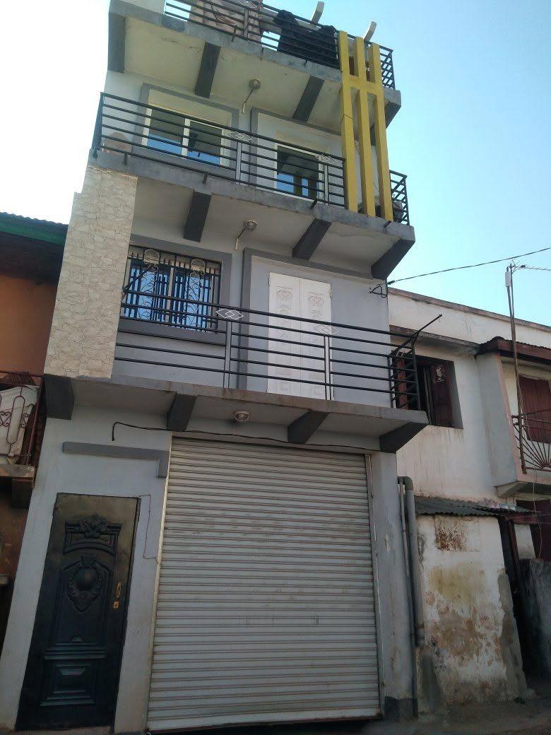 Trano mitokana neuve, accès voiture — Antananarivo - photo 1