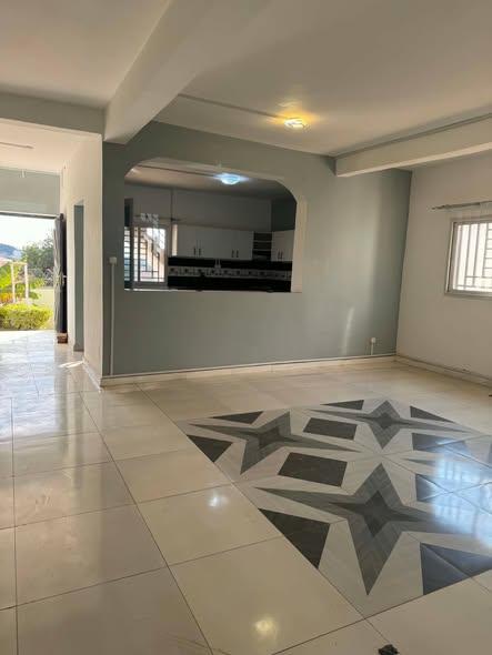 Appartement 5 ch. à louer — Ambohijanaka - photo 5