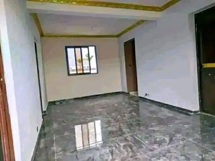 Étage 2 chambres au 2e niveau — Ankadindratombo, Antananarivo - photo 3