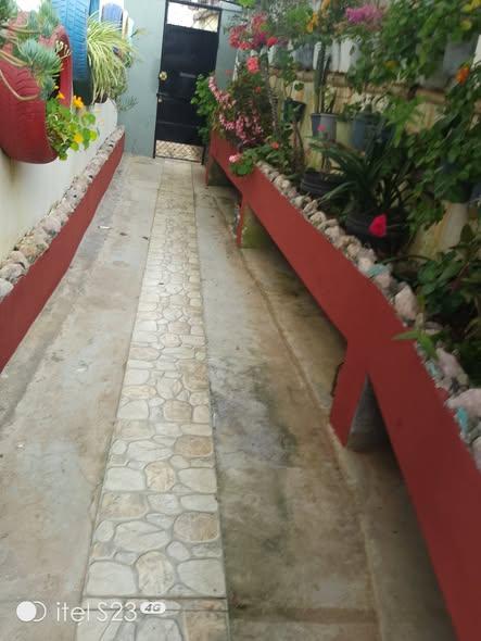 Maison 4 ch. à louer — Ambohibao - photo 2