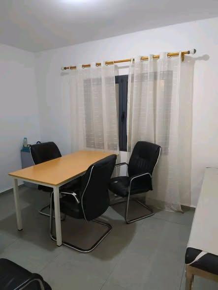 Bureau 104 m² à louer — Ankadimbahoaka - photo 1