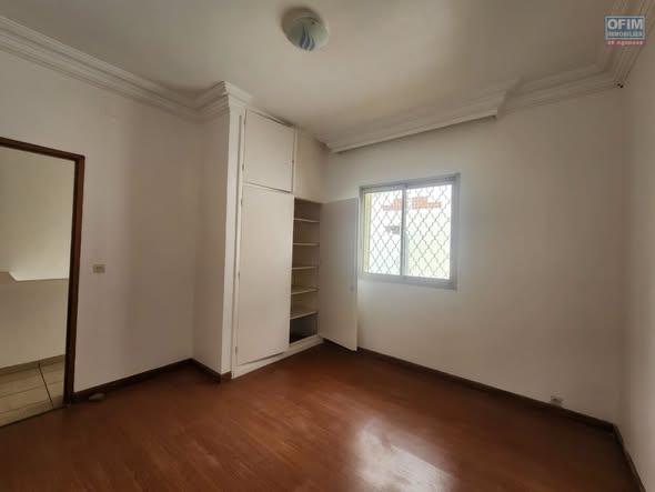 Appartement 5 ch. à louer — Ambohitrimanjaka - photo 5