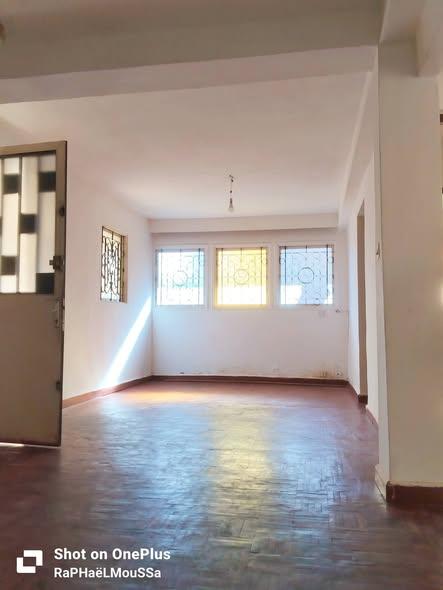 Appartement 3 ch. à louer — Ambohitso - photo 1