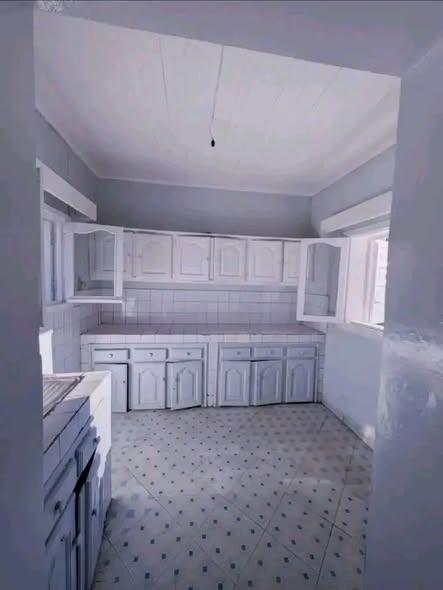 Maison 4 ch. à louer — Ambatoroka - photo 3