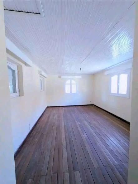 Maison 4 ch. à louer — Ambatoroka - photo 5