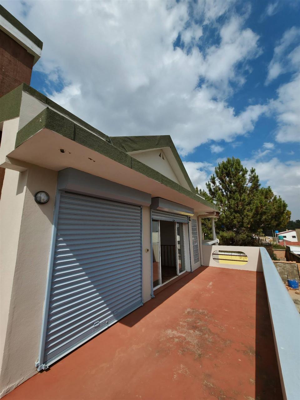 Maison de standing 3 chambres 594 m² — Faravohitra Avaratra, Antananarivo - photo 3