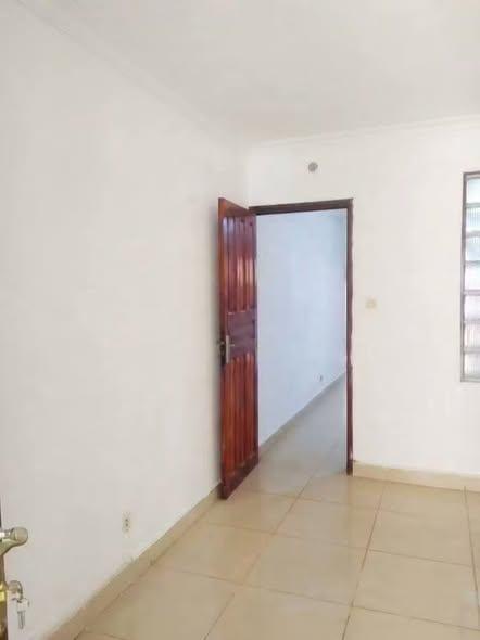 Immeuble 3 ch. à vendre — 67ha - photo 5