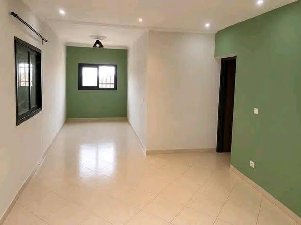 Immeuble 2 ch. à vendre — Ampefiloha - photo 1
