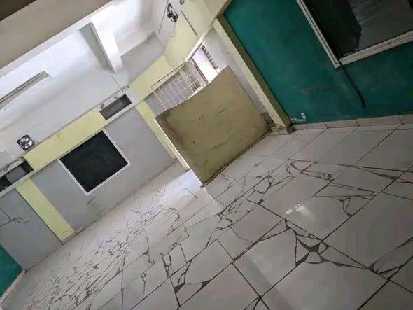 Bureau 200 m² à louer — Toamasina - photo 2