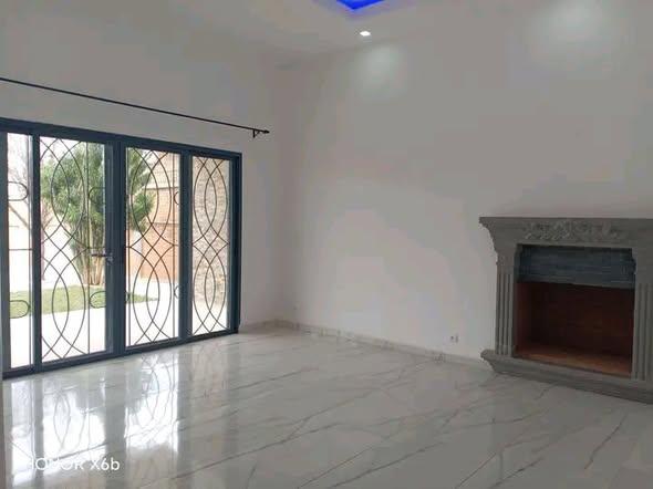 Appartement 4 ch. à louer — Andohanimandroseza - photo 2