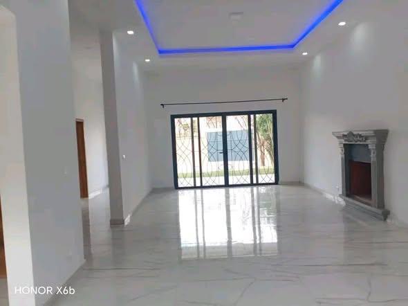 Appartement 4 ch. à louer — Andohanimandroseza - photo 3