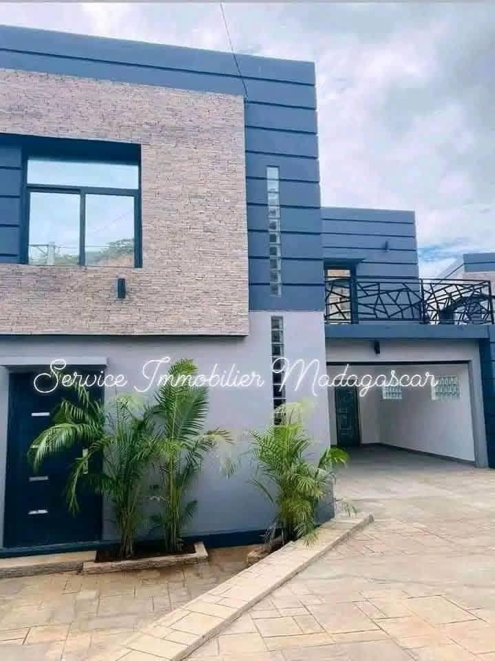 Villa contemporaine 3 chambres à louer — Ambohitrarahaba, Antananarivo - photo 2