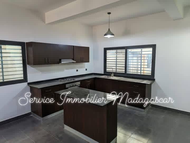 Villa contemporaine 3 chambres à louer — Ambohitrarahaba, Antananarivo - photo 3