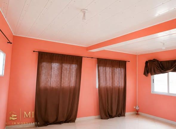 Appartement 2 ch. à louer — Mandrosoa - photo 2