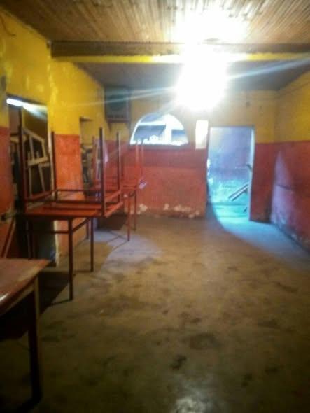 Local commercial à louer — Tanjombato - photo 5