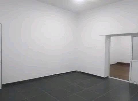 Bureau 2 ch. 50 m² à louer — Analakely - photo 1