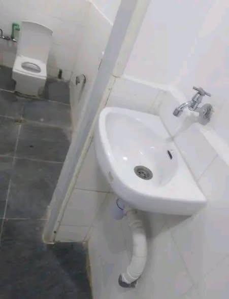 Bureau 2 ch. 50 m² à louer — Analakely - photo 5