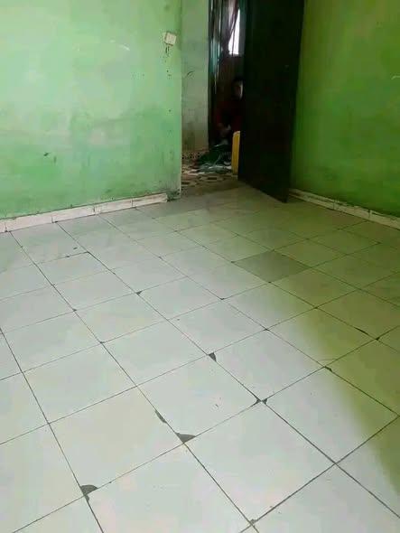 Trano Ahofa 1 ch. à louer — Andohatapenaka - photo 1