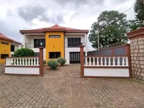 Trano Ahofa 3 ch. à louer — Talatamaty — 2 000 000 Ar | Fonenako