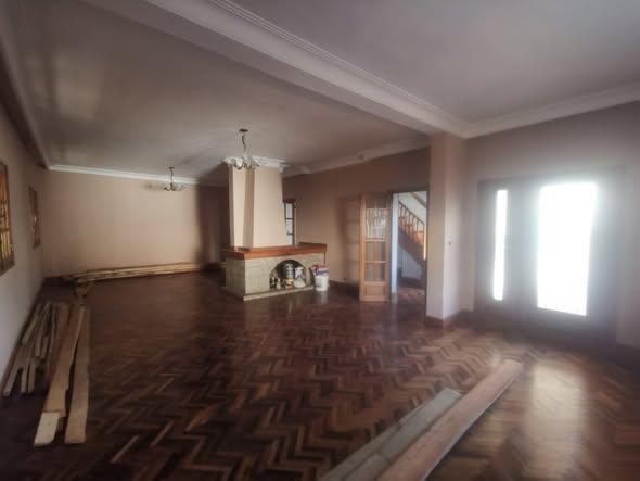 Maison 4 ch. à louer — Ambatoroka - photo 2