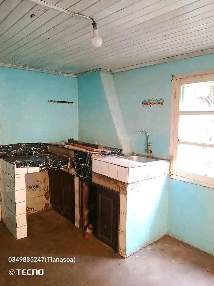 Trano ahofa 2 grandes pièces — Amboditsiry, Antananarivo - photo 6