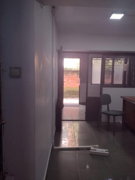 Bureau 1 ch. à louer — Ampefiloha - photo 5