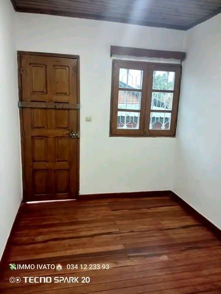 Appartement 3 ch. à louer — Mandrosoa - photo 2