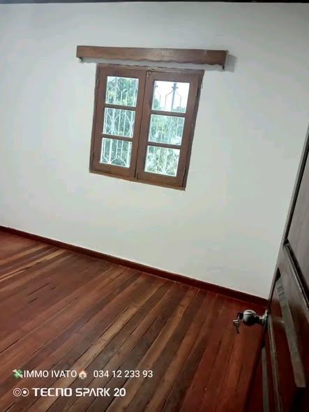 Appartement 3 ch. à louer — Mandrosoa - photo 4
