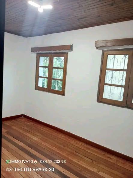 Appartement 3 ch. à louer — Mandrosoa - photo 5
