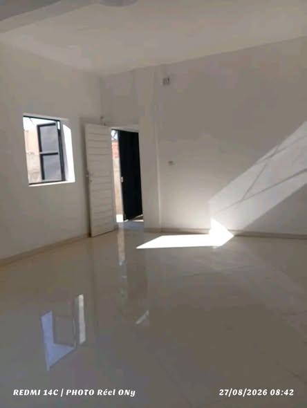 Appartement 2 ch. à louer — Ambatomaro - photo 2