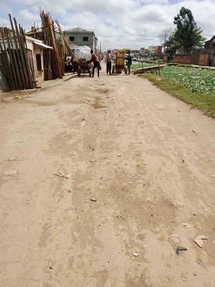 Trano Ahofa 1 ch. à louer — Andohatapenaka - photo 1