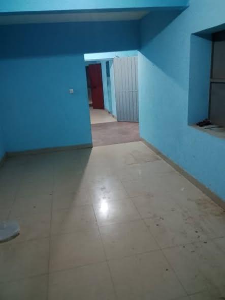 Maison 3 ch. à louer — Ambohipo - photo 3