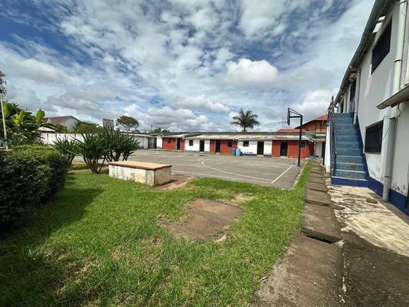 Terrain 1 800 m² à vendre — Ambatobe - photo 2