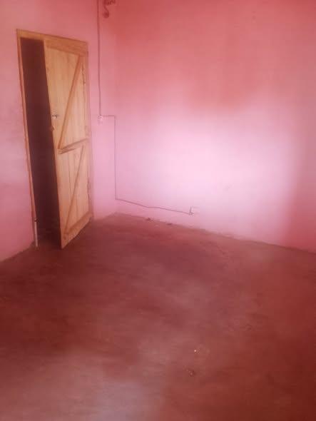 Maison 1 ch. à louer — Ambany - photo 2