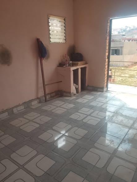 Trano Ahofa 1 ch. à louer — Ankatso - photo 3